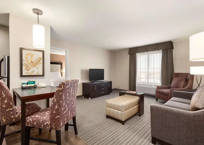 Hotel Homewood By Hilton Fargo